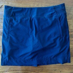 Athleta Black Casual Skirt with Shorts Size 10